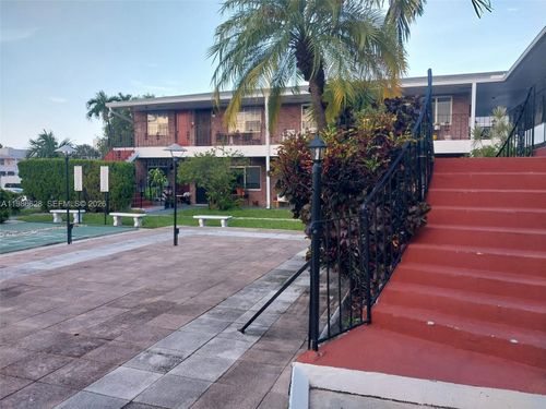 apt-106-1050 Atlantic Shores Blvd, Hallandale Beach, FL, 33009-2639 | Card Image
