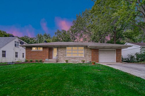 925 S Indiana Ave, Crown Point, IN, 46307-5002 | Card Image