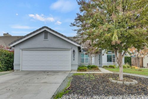 8679 Spring House Way, Elk Grove, CA, 95624 | Card Image