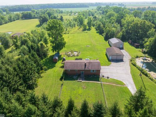 370 Wales Ridge Rd, Wales, MI, 48027-4009 | Card Image