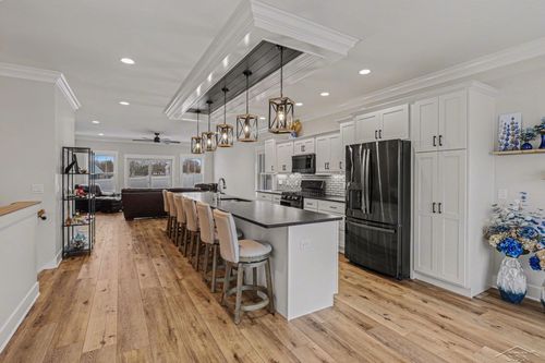 2734 Limerick Dr, Bay City, MI, 48706-8337 | Card Image