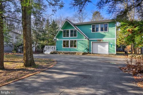 1159 Thunder Dr, Pocono Summit, PA, 18346-7645 | Card Image