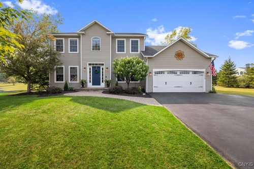 4849 Copperfield Rd, Syracuse, NY, 13215-1105 | Card Image
