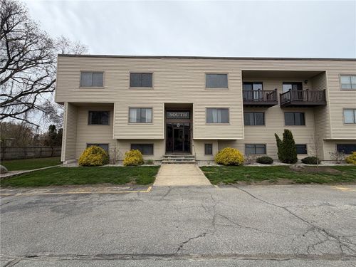 south-5c-196 Old River Road, Lincoln, RI, 02865 | Card Image