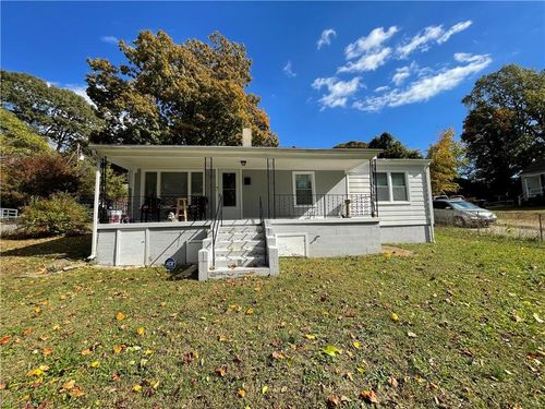 1120 Manly St, Winston Salem, NC, 27105-6415 | Card Image