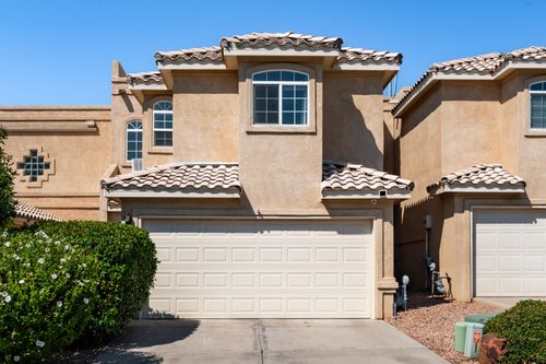 4931 Sereno Dr Ne, Albuquerque, NM, 87111-6933 | Card Image