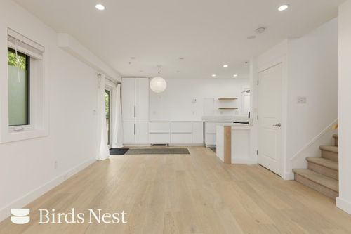 2408 St Catherines St, Vancouver, BC, V5T3X9 | Card Image
