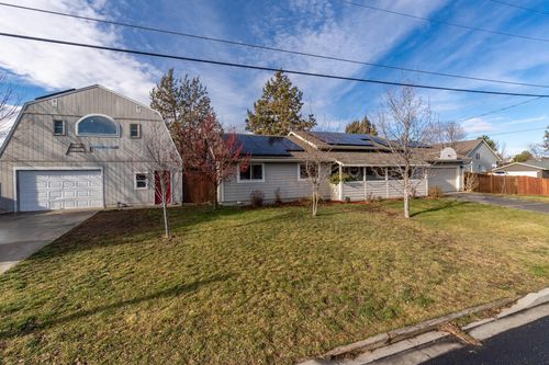 1511 Sw 21st Pl, Redmond, OR, 97756-9498 | Card Image