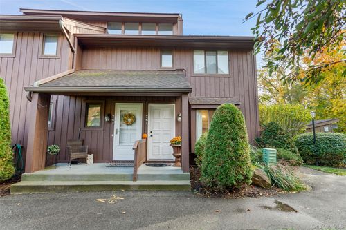 241 Old Farm Lane, Yorktown, NY, 10547 | Card Image