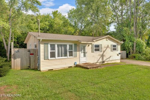 2527 Cecil Ave, Knoxville, TN, 37917-4106 | Card Image