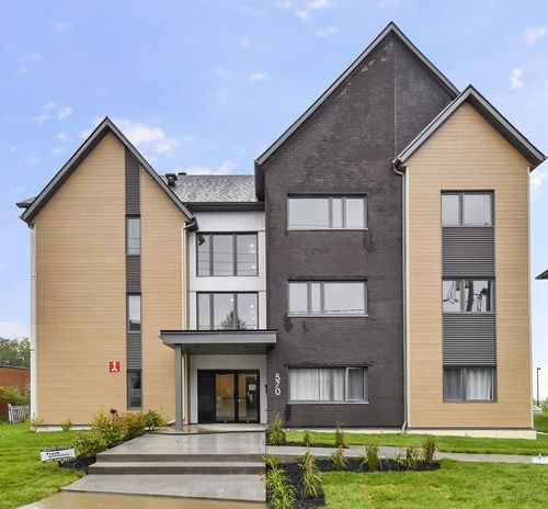 308-570 Rue Notre-Dame, Lavaltrie, QC, J5T1K7 | Card Image