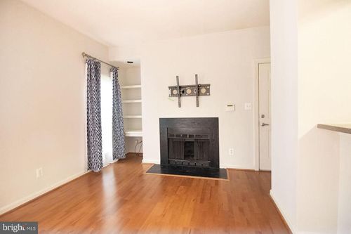 628-3908 Penderview Dr, FAIRFAX, VA, 22033-4725 | Card Image