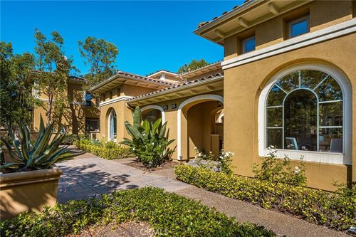 125 Chantilly, Irvine, CA, 92620-2806 | Card Image