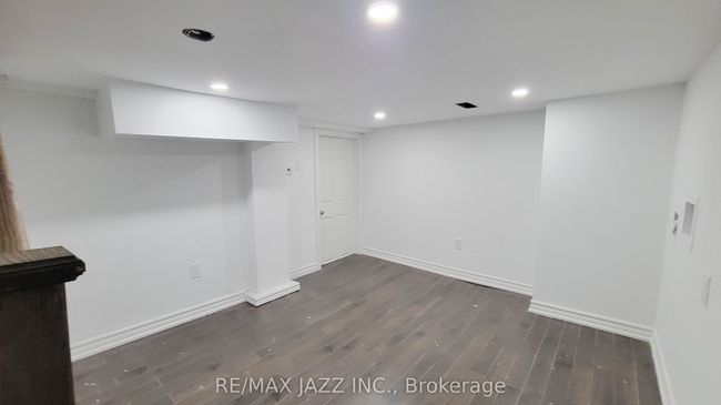 7 Maple St, House other with 5 bedrooms, 2 bathrooms and 1 parking in Oshawa ON | Image 12