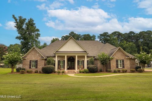 230 Eastwood Dr, Brandon, MS, 39042-8883 | Card Image