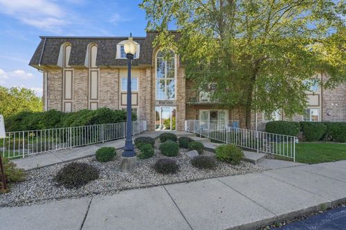 2b-206 Swan Dr, Dyer, IN, 46311 | Card Image