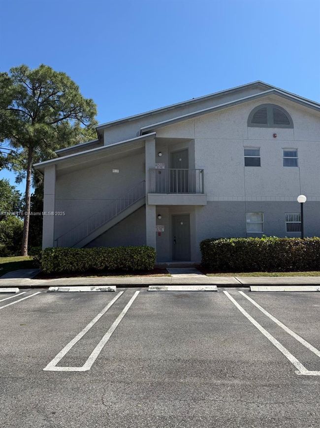APT-2222 - 1401 Village Blvd, Condo with 2 bedrooms, 1 bathrooms and null parking in West Palm Beach FL | Image 25