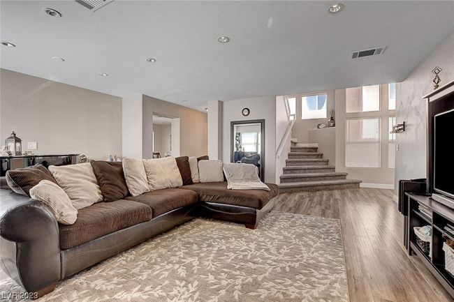 9324 Chilly Pond Ave, House other with 5 bedrooms, 3 bathrooms and null parking in Las Vegas NV | Image 8