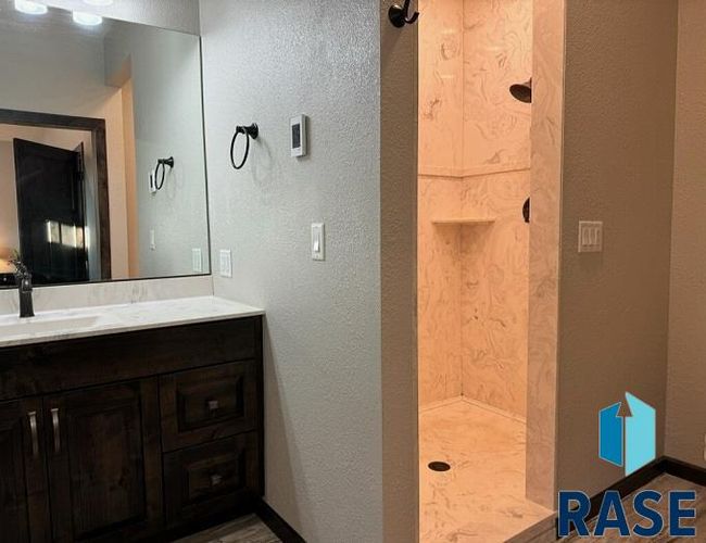 2201 Dean Dr, House other with 5 bedrooms, 4 bathrooms and null parking in Mitchell SD | Image 24