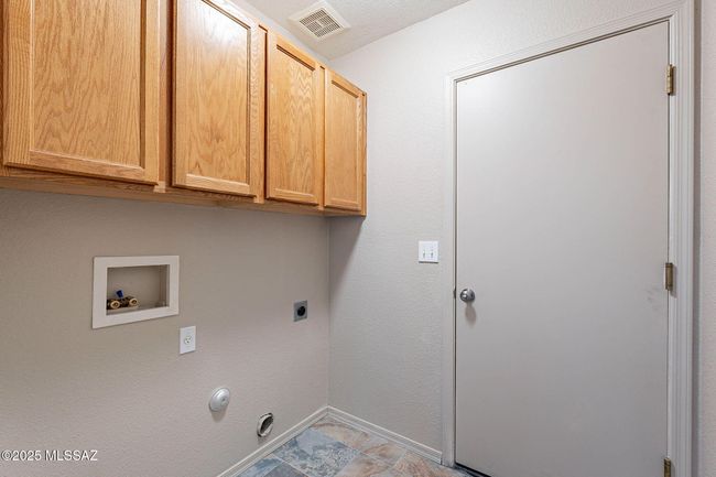 39-web-or-mls- Holly Berry-35 | Image 21
