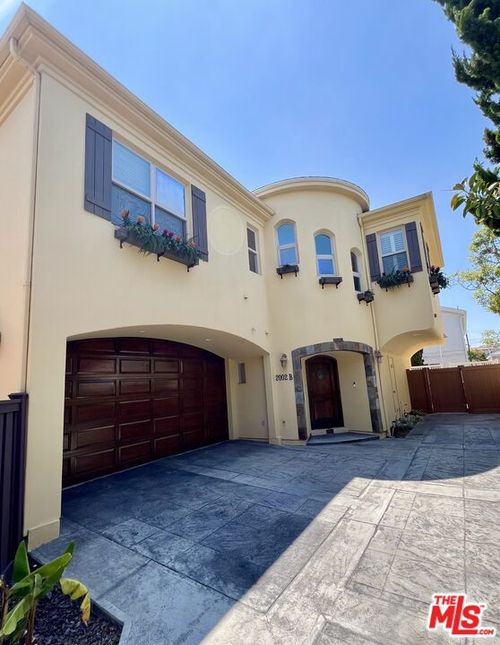 b-2002 Gates Ave, Redondo Beach, CA, 90278 | Card Image