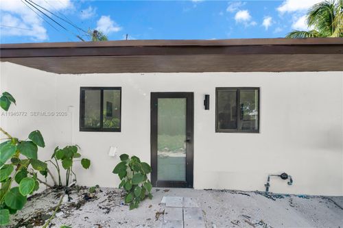 a-3040 Nw 93rd St, Miami, FL, 33147-2922 | Card Image