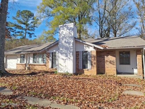149 Oak Park Dr, Forest, MS, 39074-3035 | Card Image