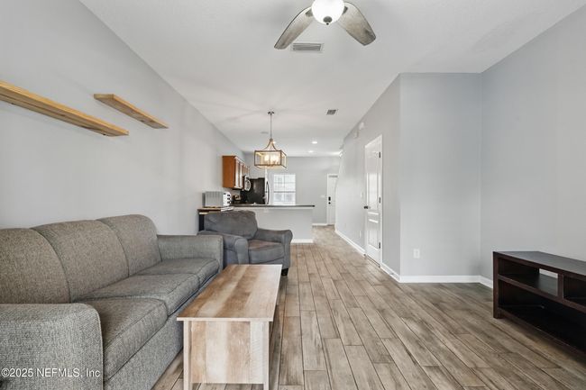 Living Room | Image 11