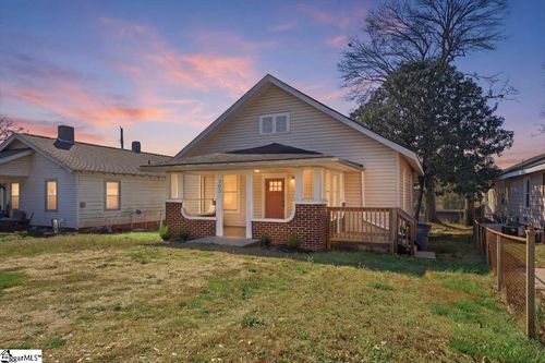 303 Bailey St, Greenville, SC, 29609-4221 | Card Image