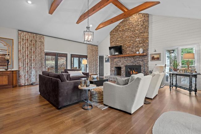 Living Room | Image 4