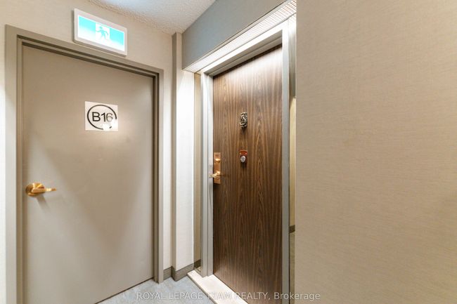 1601 - 1195 Richmond Rd, Condo with 3 bedrooms, 2 bathrooms and null parking in Ottawa ON | Image 4