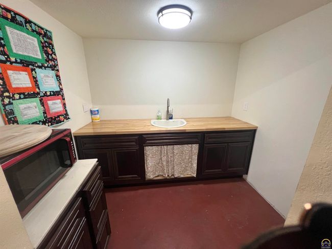 117 E Franklin St, Home with 0 bedrooms, 0 bathrooms and 3 parking in Pomona KS | Image 13