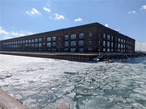 312-401 W Shoreline Dr, Sandusky, OH, 44870-0910 | Card Image