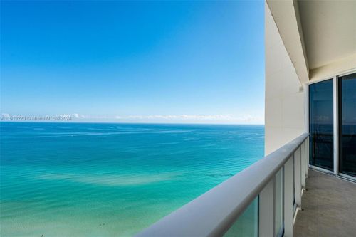 ph-07-19333 Collins Ave, Sunny Isles Beach, FL, 33160 | Card Image