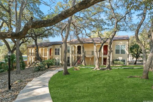 302-8702 Village Dr, San Antonio, TX, 78217-5421 | Card Image