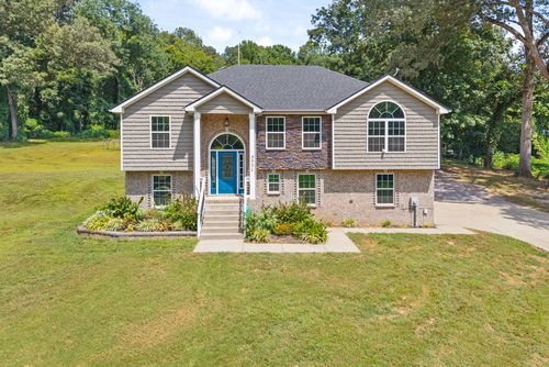3771 Chapel Hill Rd, Clarksville, TN, 37040-8206 | Card Image