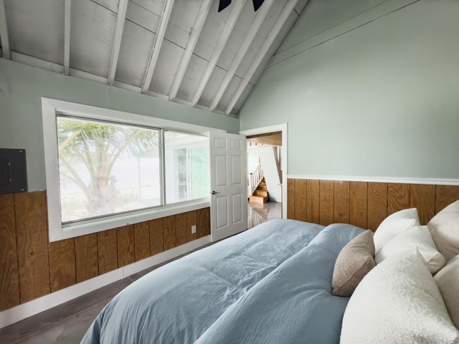 10W Primary View | Image 34
