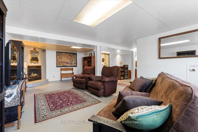 197 Chatterton Valley Cres, House other with 3 bedrooms, 2 bathrooms and 6 parking in Foxboro ON | Image 30