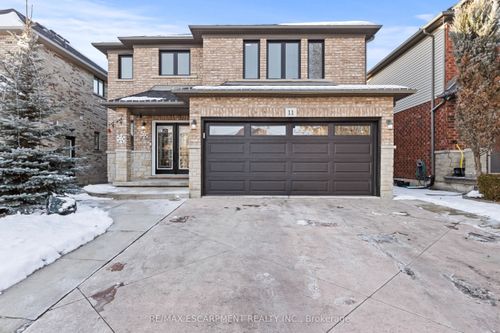 11 Wilbur Dr, Binbrook, ON, L0R1C0 | Card Image