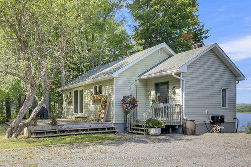 300 Riverwood Dr, Woodlawn, ON, K0A3M0 | Card Image