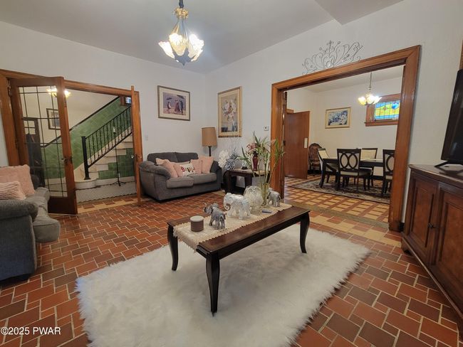 Living Room | Image 6