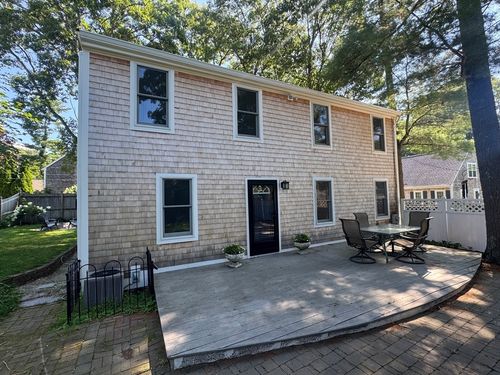 8 Winthrop Ave, Duxbury, MA, 02332-5207 | Card Image