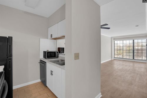 2009 Greene St, Columbia, SC, 29205-1689 | Card Image