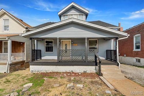 705 Lagro Ave, Lemay, MO, 63125-1645 | Card Image