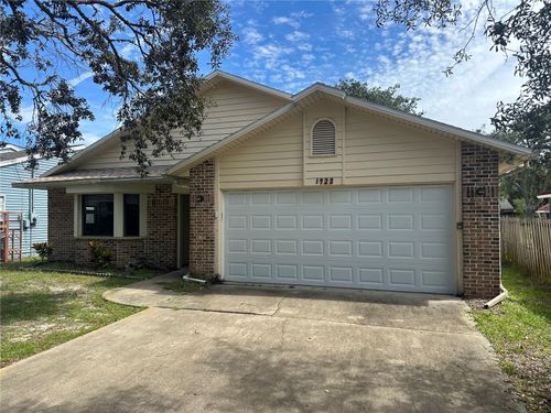 1923 S Palmetto Ave, Flagler Beach, FL, 32136-3903 | Card Image