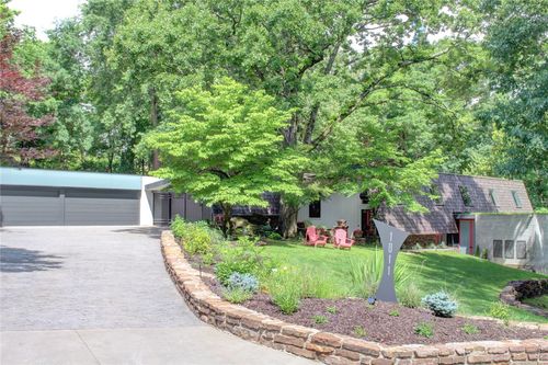 1011 N Tanglebriar Ln, Fayetteville, AR, 72701-2455 | Card Image