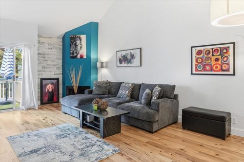 32-2261 Summerton Dr, San Jose, CA, 95122-3377 | Card Image