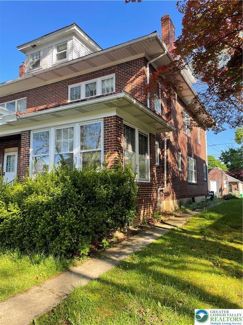2415 W Allen St, ALLENTOWN, PA, 18104-4932 | Card Image