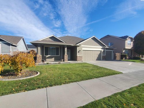 3001 S Dawes St, Kennewick, WA, 99338-2705 | Card Image