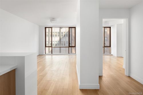 apt-52-230 E 20th Street, New York, NY, 10003 | Card Image
